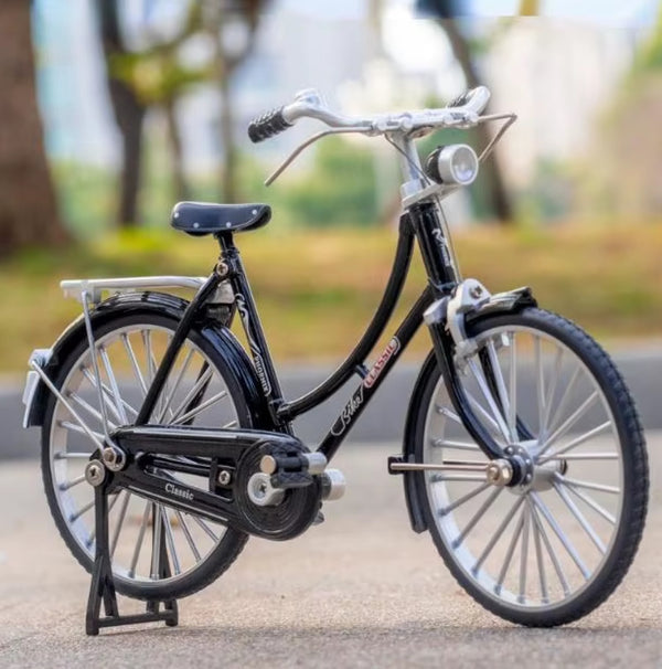 Retro Bicycle 1:10 Scale Diecast Model - Black - Pre-Assembled